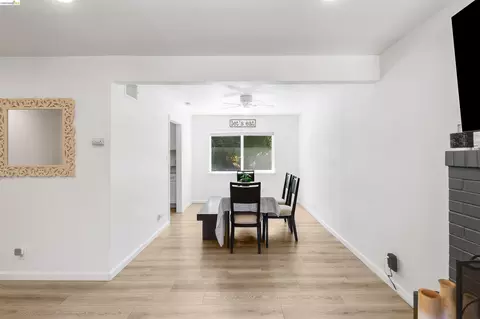 Dining - 335 Pepper Dr, Vallejo, CA 94589 photo 1 of 3