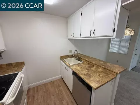Kitchen - 5425 Concord Blvd #E4, Concord, CA 94521 photo 2 of 2