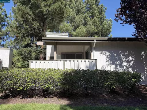 Exterior - 5425 Concord Blvd #E4, Concord, CA 94521 photo 4 of 5