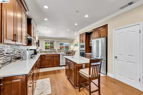 Kitchen - 1275 Nice Ct, Livermore, CA 94551 photo 5 of 5