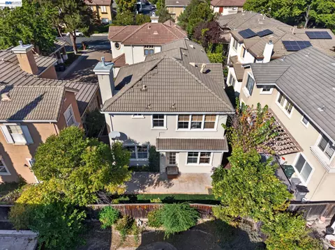 View/Area - 3927 Madbury Ct, Dublin, CA 94568 photo 1 of 10