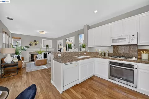 Kitchen - 3927 Madbury Ct, Dublin, CA 94568 photo 1 of 5