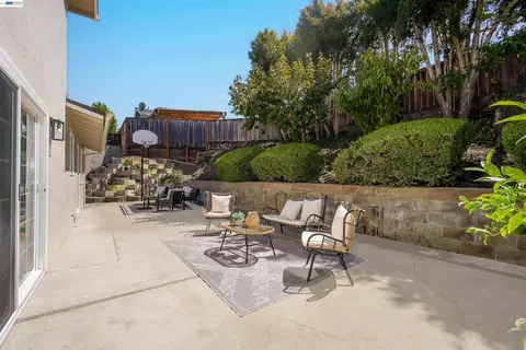 Exterior - 2143 Minnie St, Fairview, CA 94541 photo 7 of 8