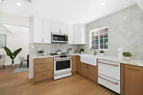 Kitchen - 2143 Minnie St, Fairview, CA 94541 photo 2 of 2