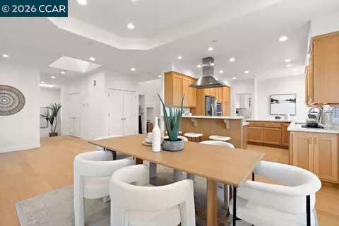 Dining - 809 Mountain View Dr, Lafayette, CA 94549 photo 5 of 6