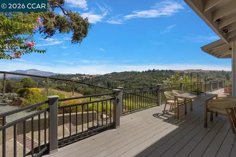 Exterior - 809 Mountain View Dr, Lafayette, CA 94549 photo 3 of 12