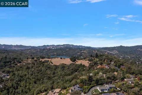 View/Area - 809 Mountain View Dr, Lafayette, CA 94549 photo 3 of 4