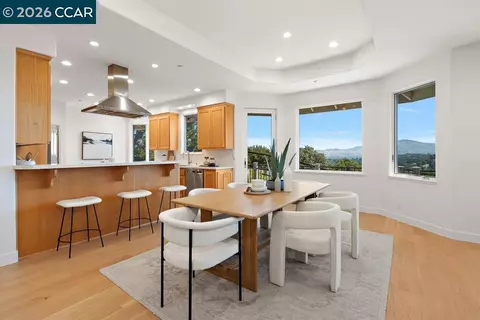 Dining - 809 Mountain View Dr, Lafayette, CA 94549 photo 2 of 6