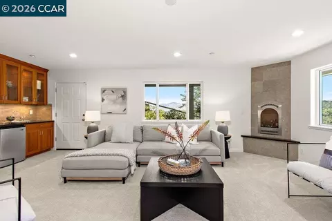 Living - 809 Mountain View Dr, Lafayette, CA 94549 photo 8 of 9