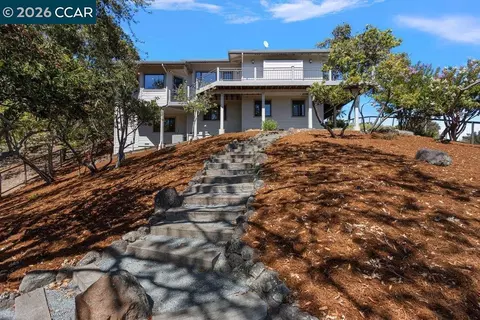 Exterior - 809 Mountain View Dr, Lafayette, CA 94549 photo 8 of 12