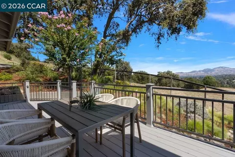 Exterior - 809 Mountain View Dr, Lafayette, CA 94549 photo 5 of 12