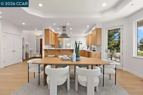 Dining - 809 Mountain View Dr, Lafayette, CA 94549 photo 4 of 6