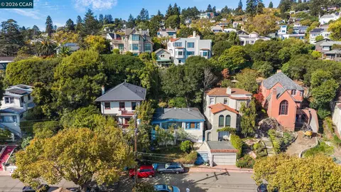 View/Area - 931 Shattuck Ave, Berkeley, CA 94707 photo 1 of 9