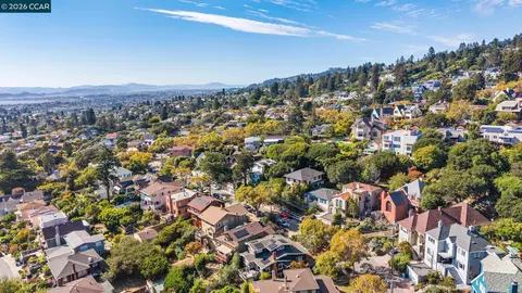 View/Area - 931 Shattuck Ave, Berkeley, CA 94707 photo 3 of 9