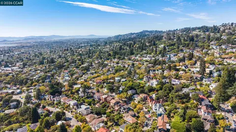 View/Area - 931 Shattuck Ave, Berkeley, CA 94707 photo 4 of 9