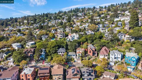 View/Area - 931 Shattuck Ave, Berkeley, CA 94707 photo 2 of 9