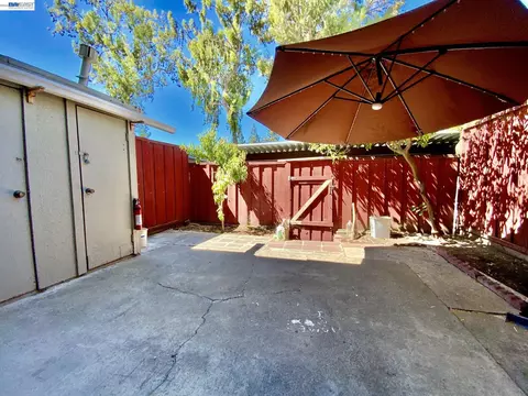 Exterior - 92 Hemlock Ln, Milpitas, CA 95035 photo 3 of 10