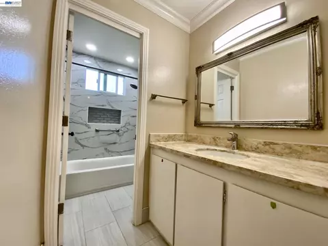 Bath - 92 Hemlock Ln, Milpitas, CA 95035 photo 1 of 3