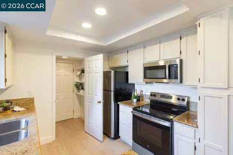 Kitchen - 7298 Cronin Cir, Dublin, CA 94568 photo 2 of 2