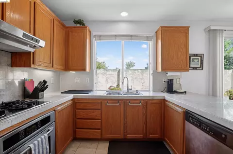 Kitchen - 1221 Andrea Way, Vallejo, CA 94591 photo 2 of 3