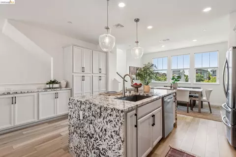 Kitchen - 24157 Amaranth Loop, Hayward, CA 94541 photo 3 of 7