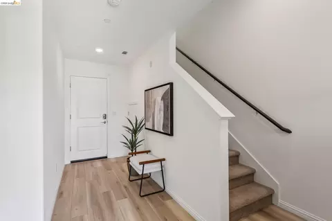 Entry Way - 24157 Amaranth Loop, Hayward, CA 94541 photo 2 of 9