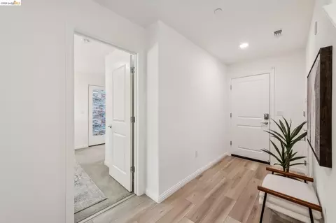 Entry Way - 24157 Amaranth Loop, Hayward, CA 94541 photo 3 of 9