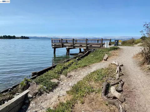 View/Area - 3287 Briggs Ave, Alameda, CA 94501 photo 1 of 2