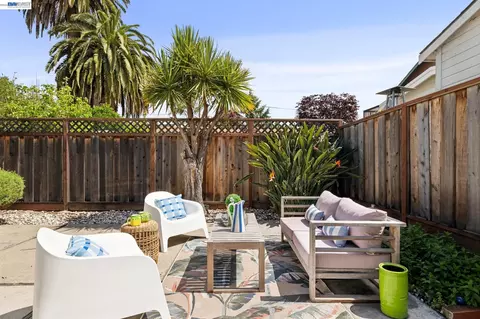 Exterior - 3287 Briggs Ave, Alameda, CA 94501 photo 4 of 12