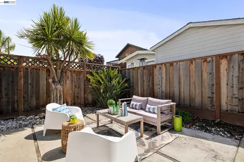 Exterior - 3287 Briggs Ave, Alameda, CA 94501 photo 5 of 12