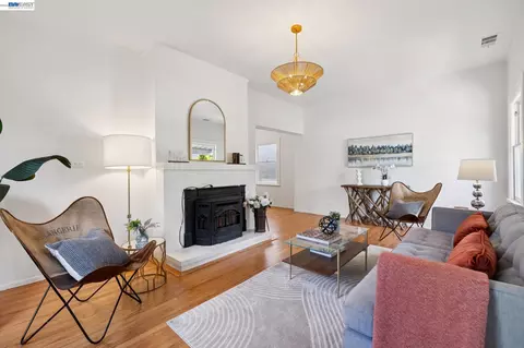 Living - 3287 Briggs Ave, Alameda, CA 94501 photo 2 of 3