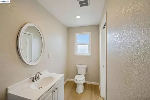 Bath - 6474 George Ave, Newark, CA 94560 photo 3 of 4