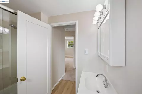 Bath - 6474 George Ave, Newark, CA 94560 photo 2 of 4