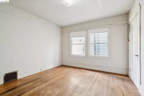 Bedroom - 2605 Hilgard Ave, Berkeley, CA 94709 photo 1 of 6