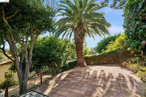Exterior - 2605 Hilgard Ave, Berkeley, CA 94709 photo 12 of 12