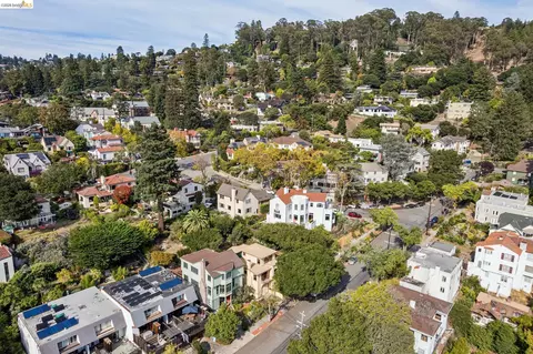 View/Area - 2605 Hilgard Ave, Berkeley, CA 94709 photo 3 of 18