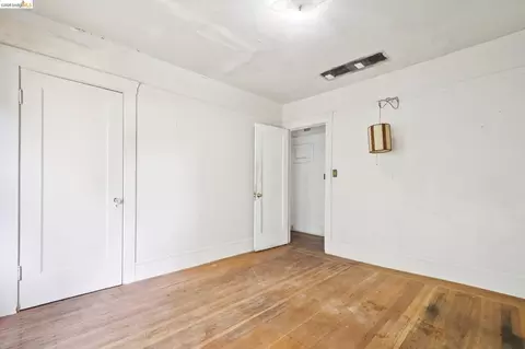 Bedroom - 2605 Hilgard Ave, Berkeley, CA 94709 photo 2 of 6
