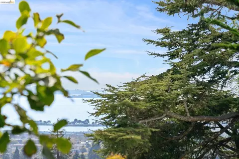 View/Area - 2605 Hilgard Ave, Berkeley, CA 94709 photo 18 of 18