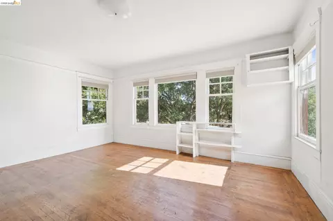 Bedroom - 2605 Hilgard Ave, Berkeley, CA 94709 photo 5 of 6