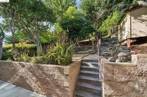 Exterior - 2605 Hilgard Ave, Berkeley, CA 94709 photo 6 of 12