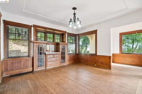 Living - 2605 Hilgard Ave, Berkeley, CA 94709 photo 7 of 8