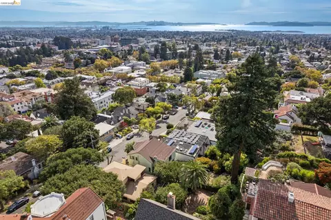 View/Area - 2605 Hilgard Ave, Berkeley, CA 94709 photo 5 of 18
