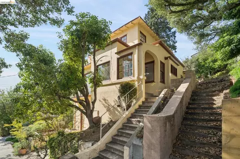 Exterior - 2605 Hilgard Ave, Berkeley, CA 94709 photo 3 of 12