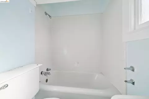 Bath - 2605 Hilgard Ave, Berkeley, CA 94709 photo 3 of 3