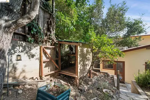 Exterior - 2605 Hilgard Ave, Berkeley, CA 94709 photo 9 of 12