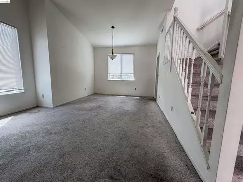 Living - 336 Lakespring Pl, Oakley, CA 94561 photo 3 of 5
