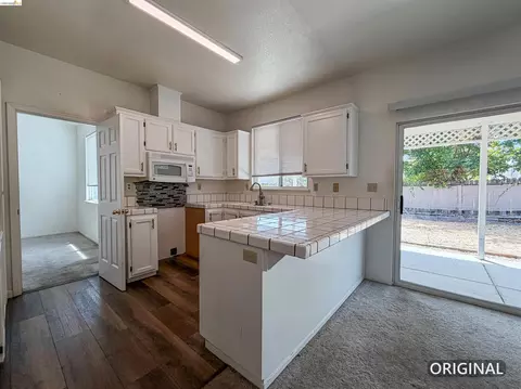 Kitchen - 336 Lakespring Pl, Oakley, CA 94561 photo 1 of 2
