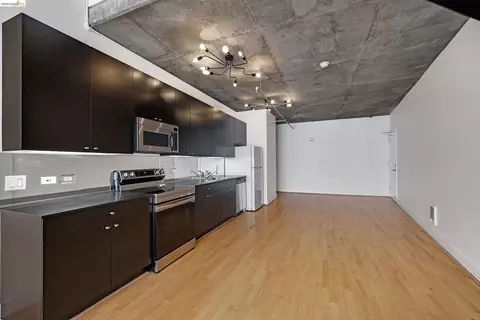 Kitchen - 311 Oak St #842, Oakland, CA 94607 photo 3 of 3