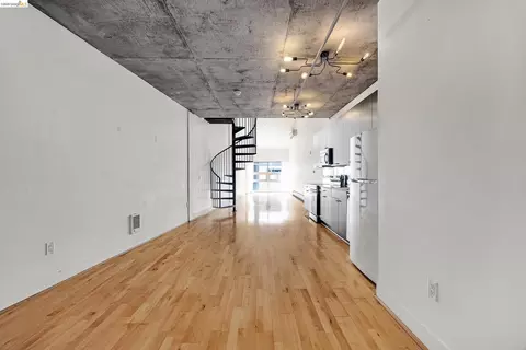 Living - 311 Oak St #842, Oakland, CA 94607 photo 2 of 6