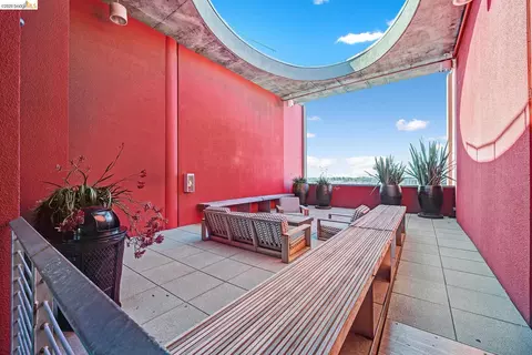 Exterior - 311 Oak St #842, Oakland, CA 94607 photo 3 of 4